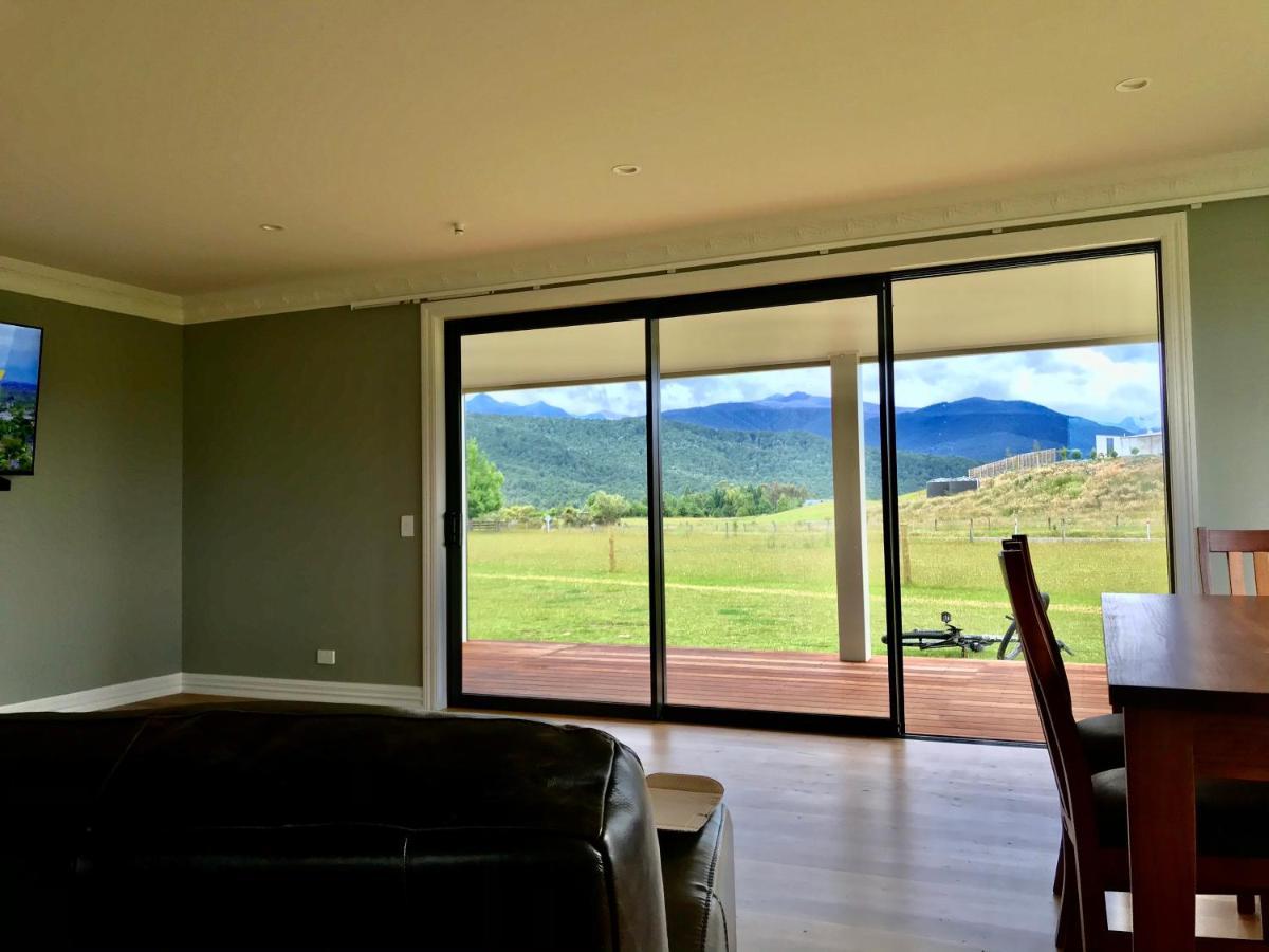 Kepler Oaks Chalet Te Anau Exterior foto