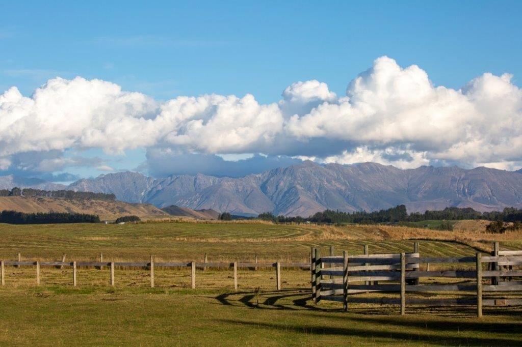 Kepler Oaks Chalet Te Anau Exterior foto